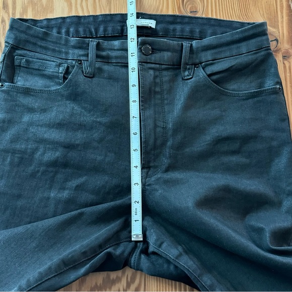 Good American Good Legs Coated Skinny Jeans - Picture 12 of 13